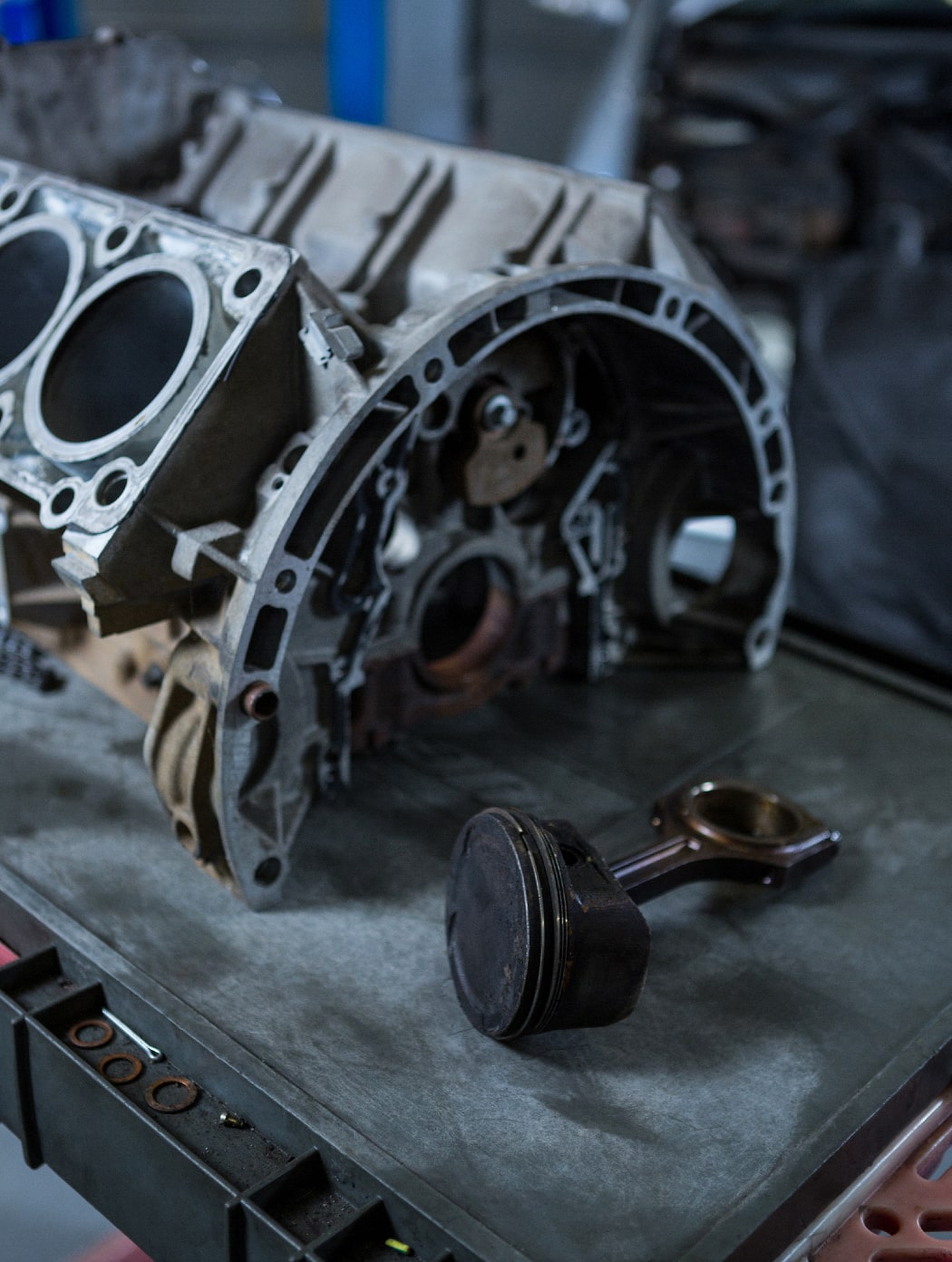 Car body repair shop in Muscat